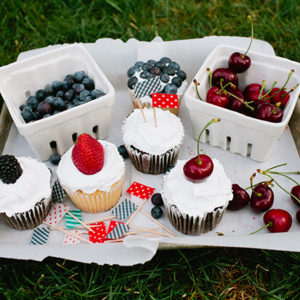 happy 4th + a simple dessert! 4th-of-july-cupcakes