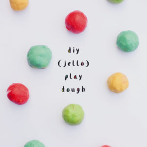 MINI MAKERS: HOMEMADE JELLO PLAY DOUGH diy-play-dough-1