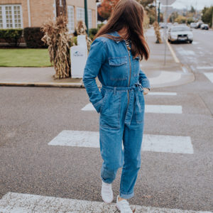 OUTFIT OF THE WEEK (OOTW): A DENIM JUMPSUIT + SNEAKERS 640denim-coveralls-jumpsuit-1467