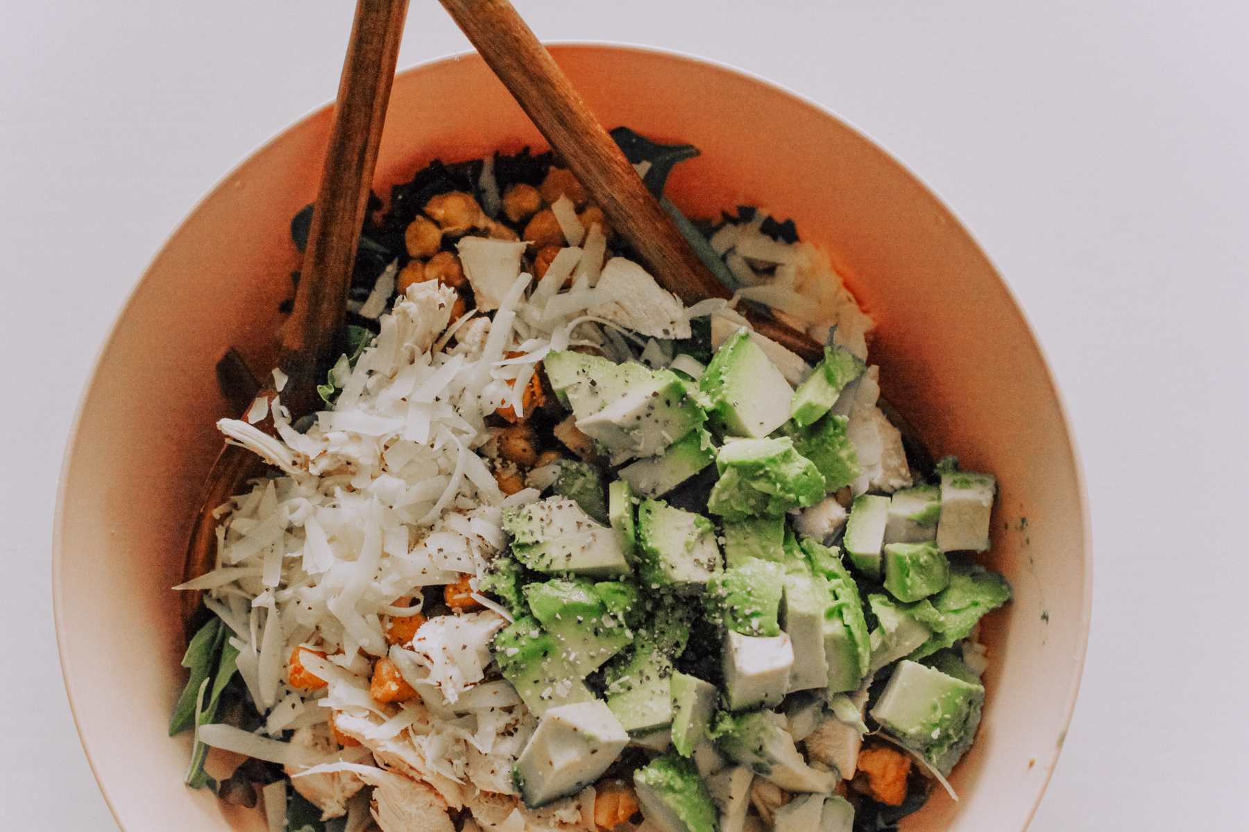 SIMPLE AND DELICIOUS SPRING MIX SALAD WITH PARMESAN ROASTED CHICKPEAS