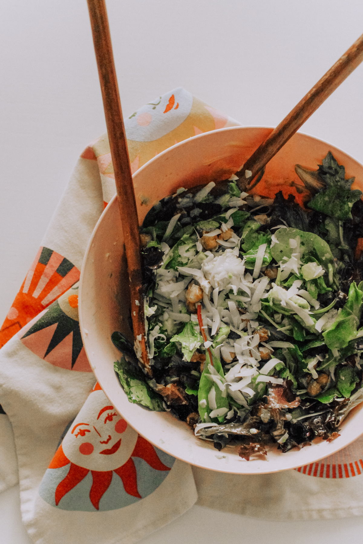 SIMPLE AND DELICIOUS SPRING MIX SALAD WITH PARMESAN ROASTED CHICKPEAS