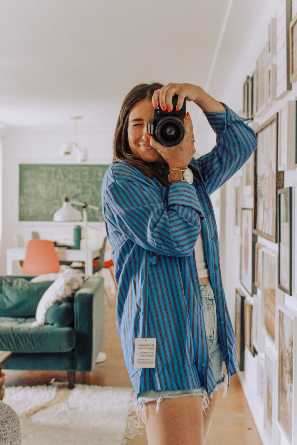 THESE OVERSIZED BUTTON DOWNS ARE ALWAYS A GOOD IDEA - RAE ANN KELLY