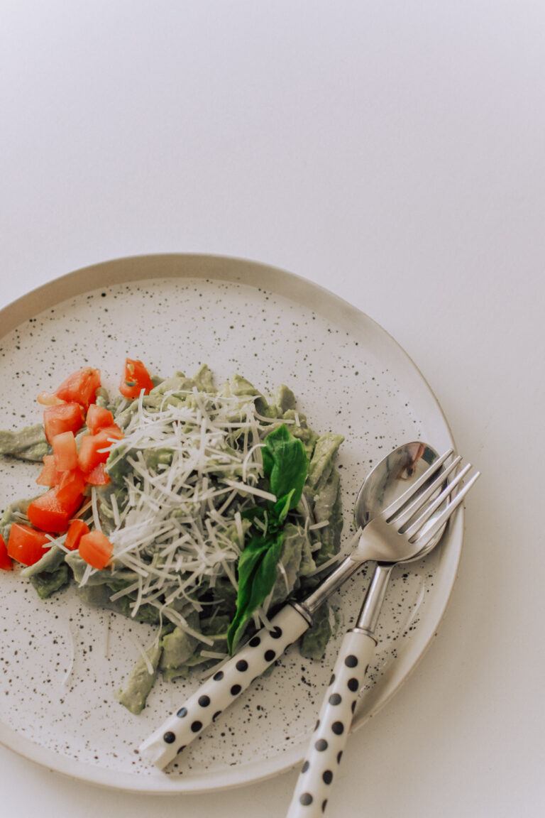 Creamy Avocado Pasta Recipe - Rae Ann Kelly